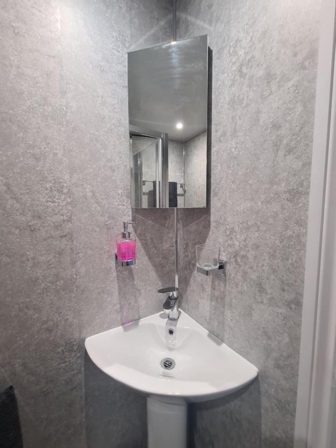 Meadowside Holiday Apartments Торки Экстерьер фото